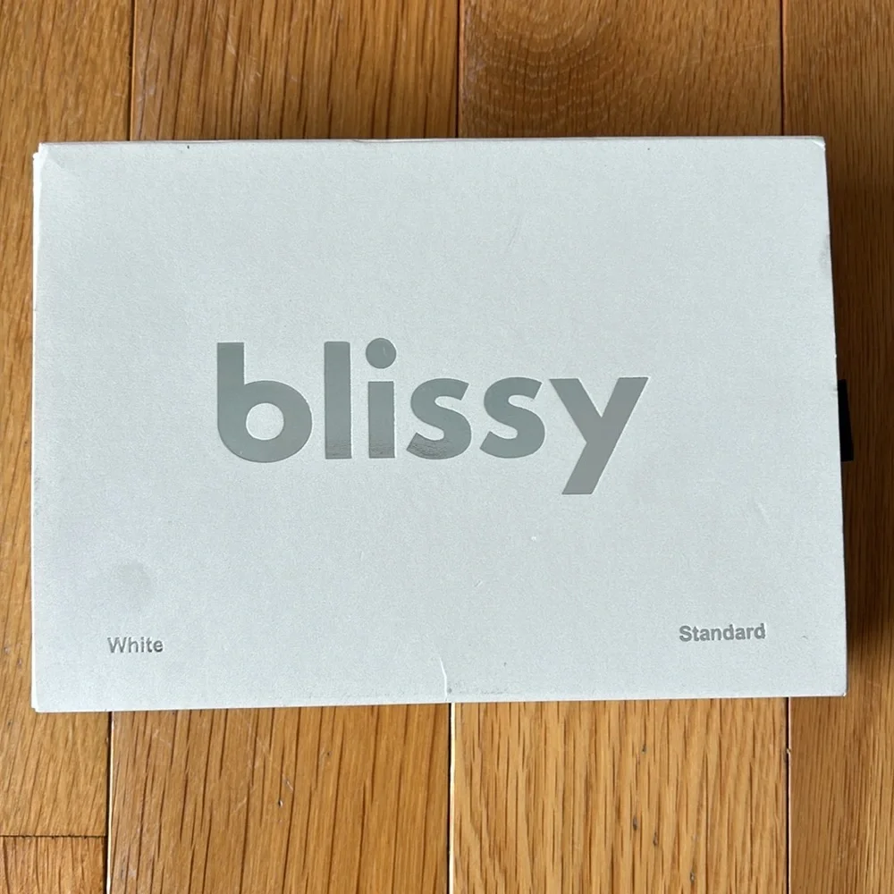 Blissy standard white pillow case 100% pure Mulberry silk - Picture 3 of 7